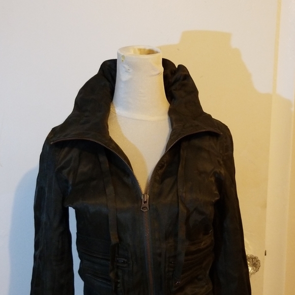 Armani Exchange crop sweater - Picture 2 of 6